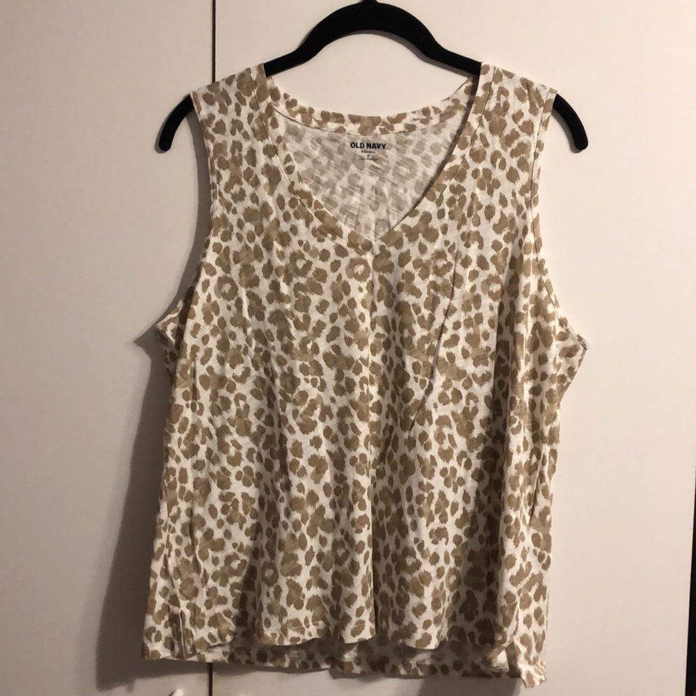 Old Navy Women’s tank size M